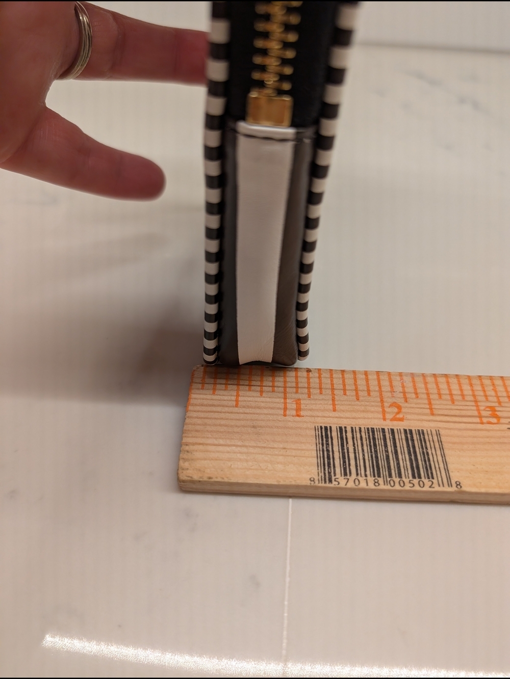 Henri Bendel Striped Wrist Wallet - Picture 7 of 7